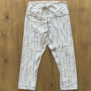 Lululemon 23” leggings - New Condition - Never Worn